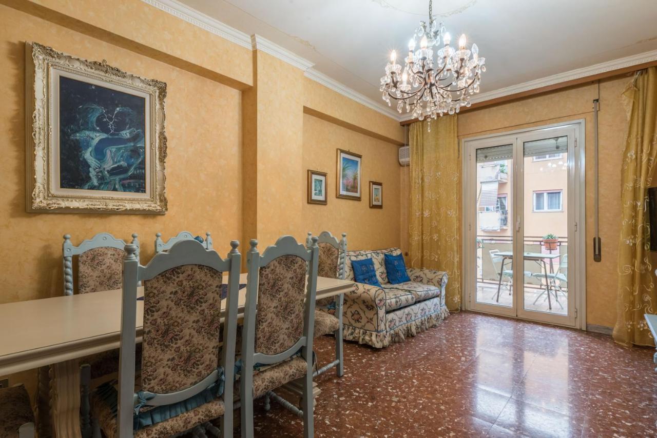 Altido Classic Style Flat With Balcony Apartment Rom